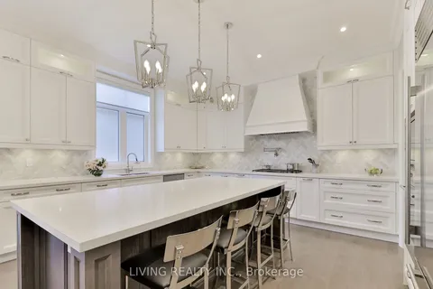 162 Cummer Ave, Toronto, ON M2M 0B7