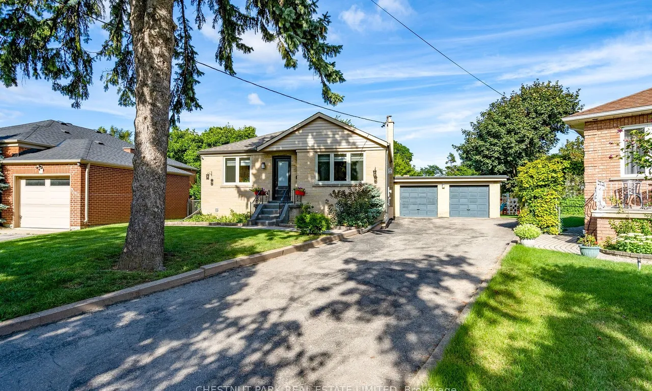 19 Vinci Cres, Toronto, ON M3H 2Y6