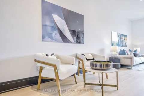 683 Glencairn Ave, Toronto, ON M6B 1Z8