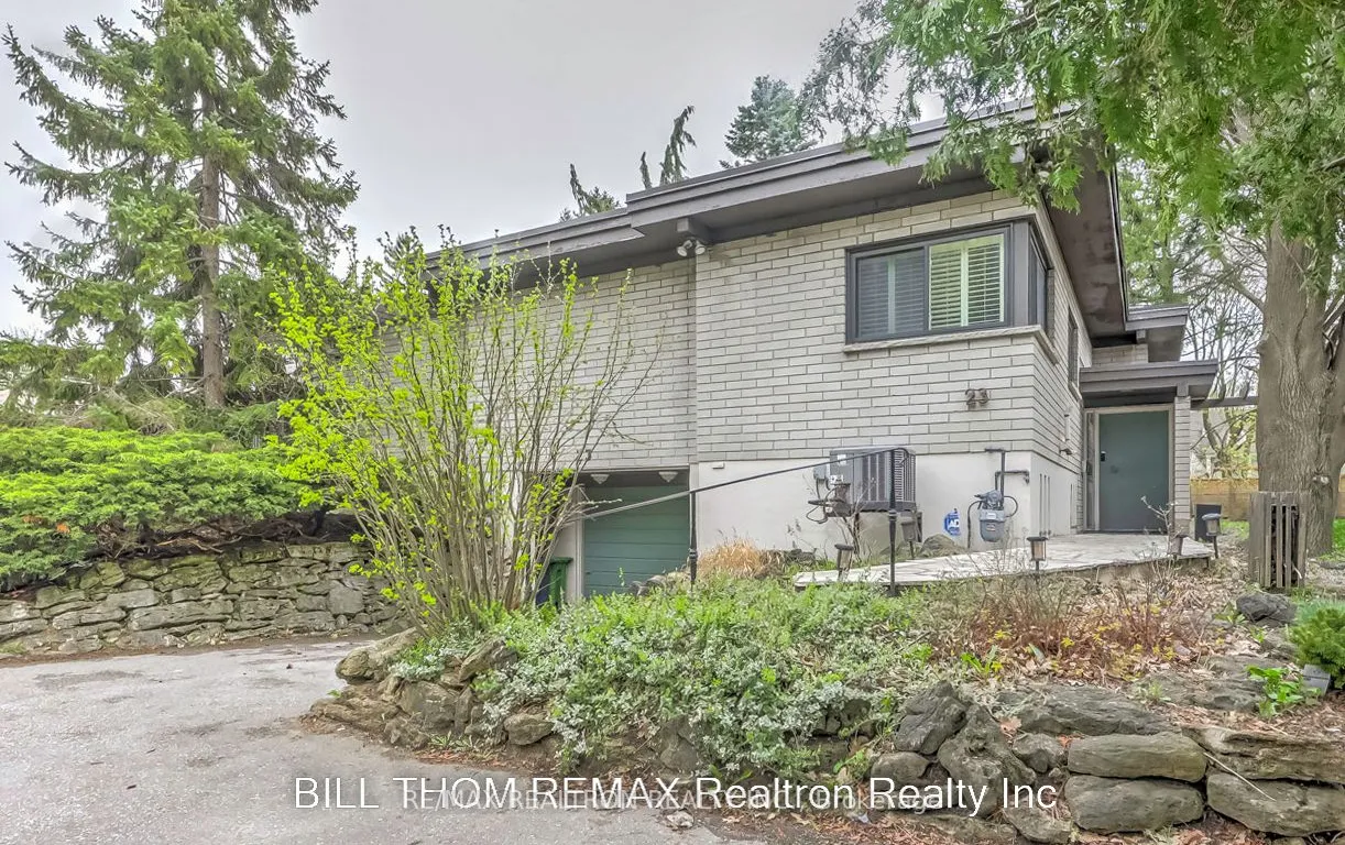 23 Carluke Cres, Toronto, ON M2L 2H7