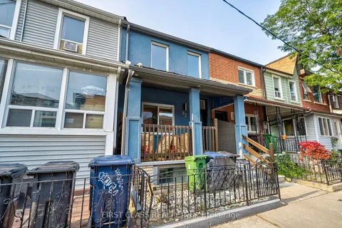 82 Wolseley St, Toronto, ON M5T 1A5