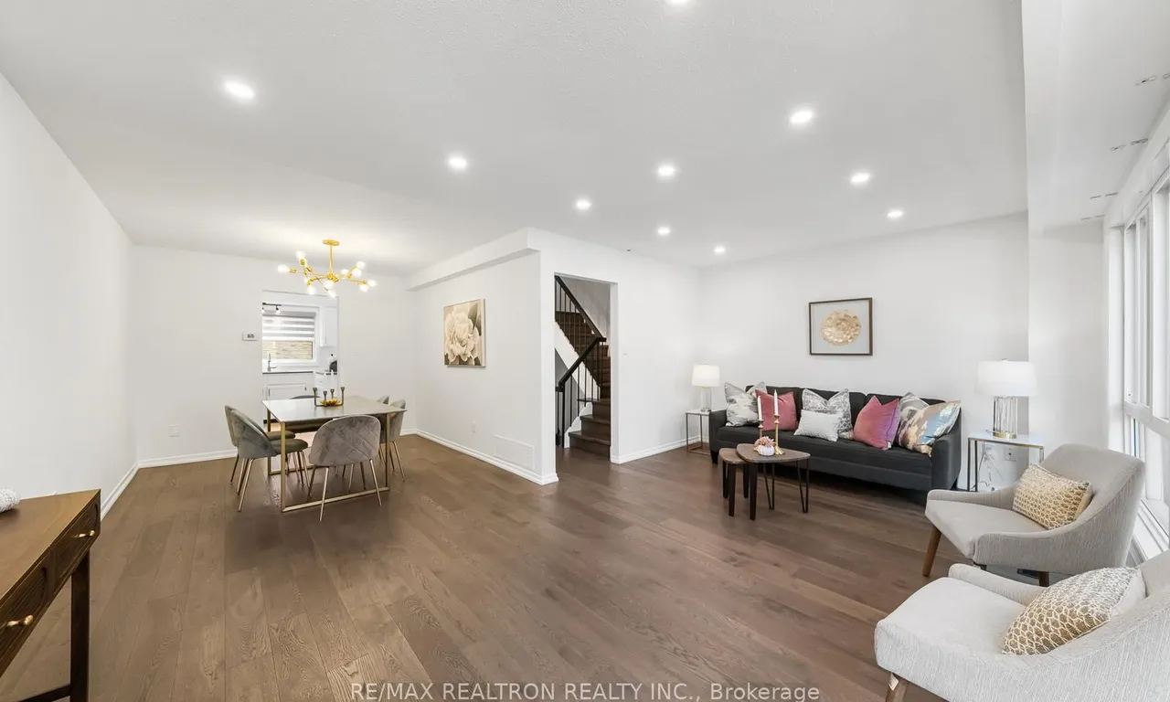 33 Clematis Rd, Toronto, ON M2J 4X1