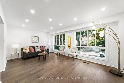 33 Clematis Rd, Toronto, ON M2J 4X1