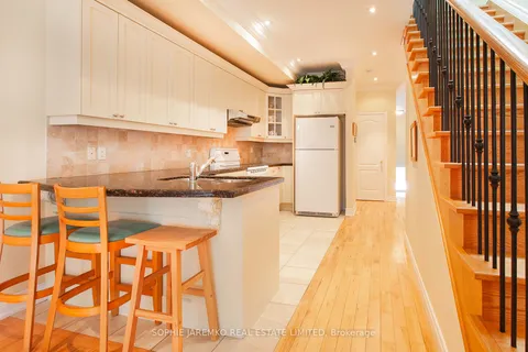 26 Greensides Ave, Toronto, ON M6G 3P6