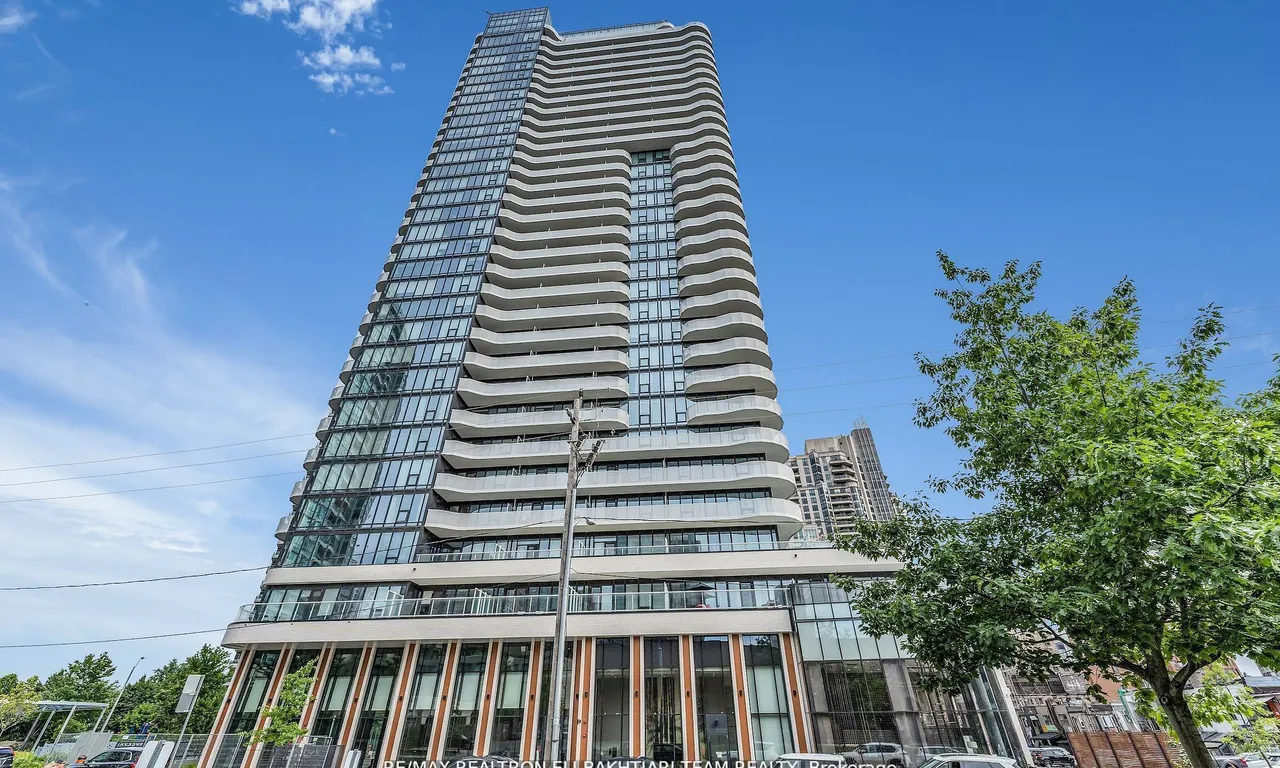 15 Holmes Ave, Toronto, ON M2N 0L4