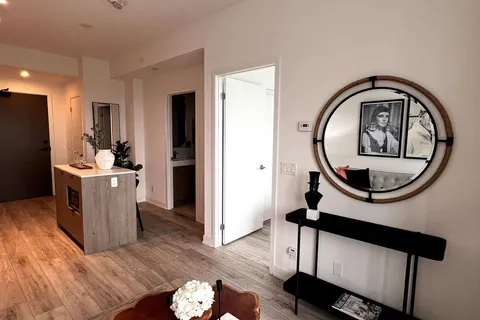 15 Holmes Ave, Toronto, ON M2N 0L4