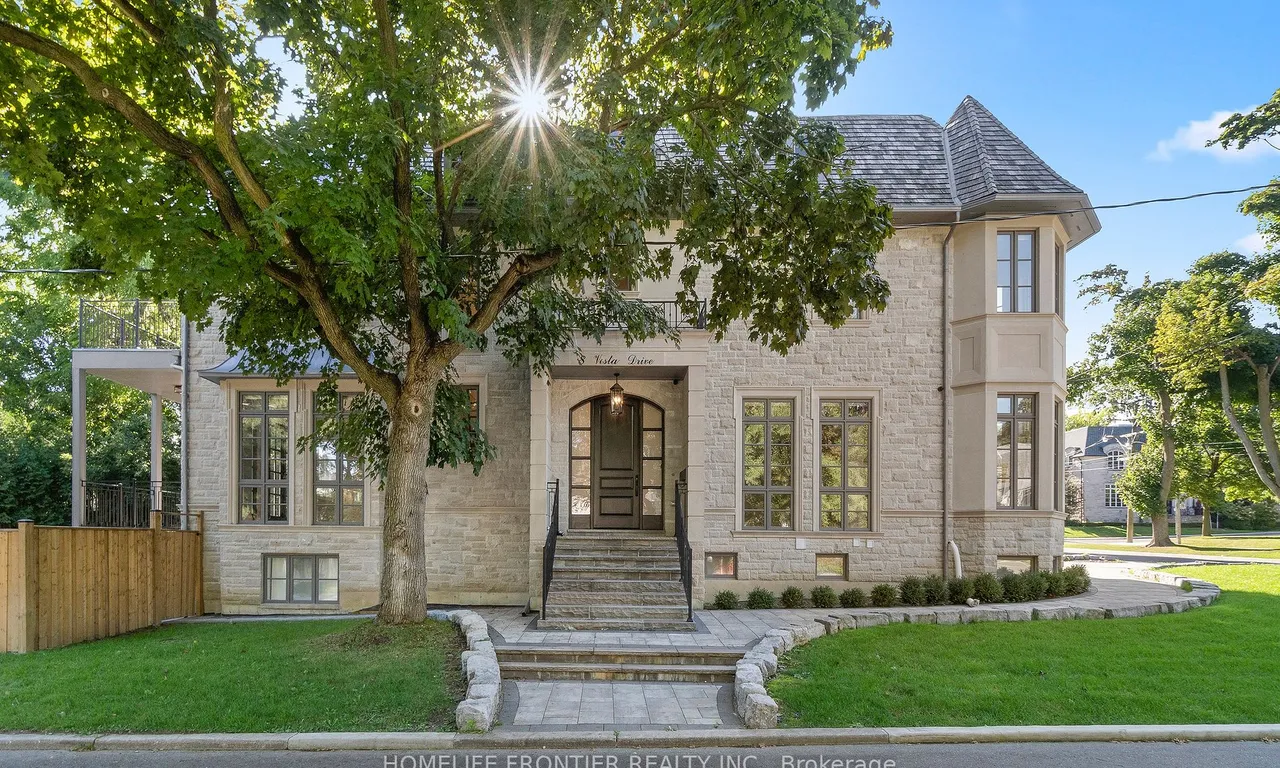 8 Vesta Dr, Toronto, ON M5P 2Z5