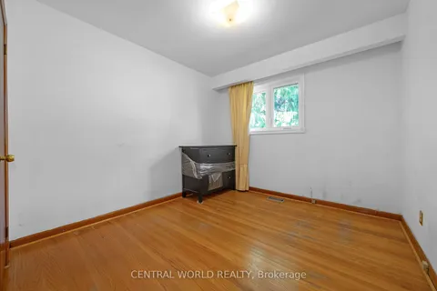 39 Bathford Cres, Toronto, ON M2J 2S3