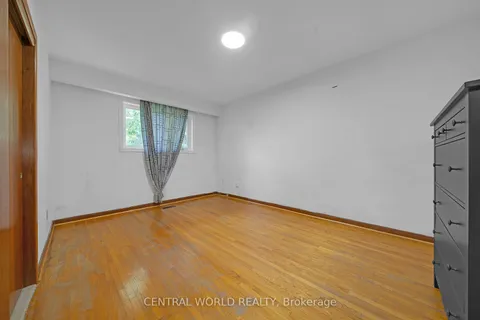 39 Bathford Cres, Toronto, ON M2J 2S3