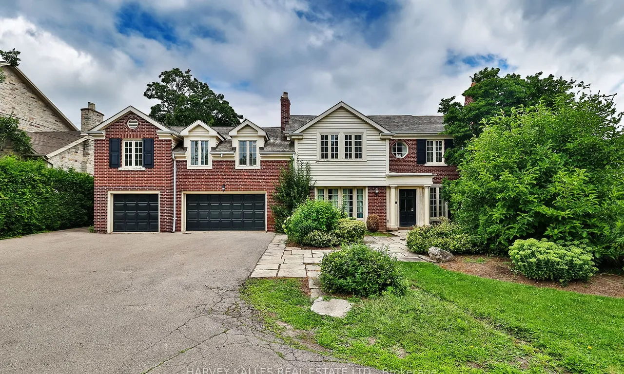 168 Sandringham Dr, Toronto, ON M3H 1E3