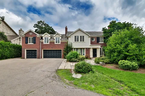 168 Sandringham Dr, Toronto, ON M3H 1E3