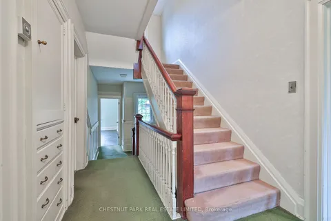 297 Oriole Pkwy, Toronto, ON M5P 2H6