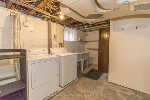 290 Arlington Ave, Toronto, ON M6C 2Z7