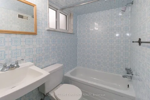 290 Arlington Ave, Toronto, ON M6C 2Z7