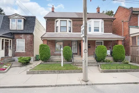 250 Sterling Rd, Toronto, ON M6R 2B9