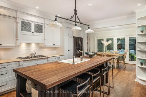 269 Oriole Pkwy, Toronto, ON M5P 2H4