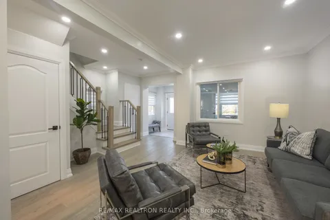 376 Northcliffe Blvd, Toronto, ON M6E 3L1