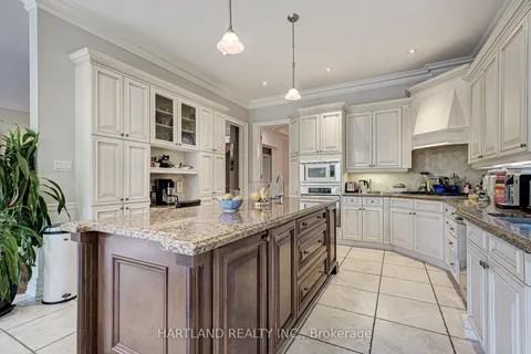 15 Edgecombe Ave, Toronto, ON M5N 2X1