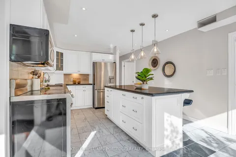 18 Ballyconnor Crt, Toronto, ON M2M 4C6