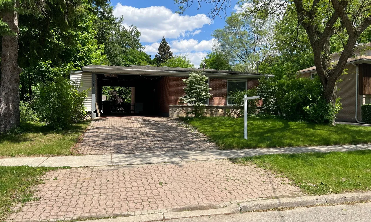 34 Shippigan Cres, Toronto, ON M2J 2G2