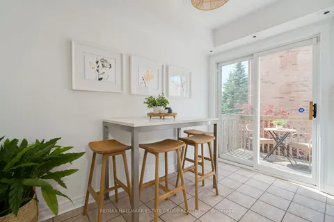 20 Leaside Park Dr, Toronto, ON M4H 1R2