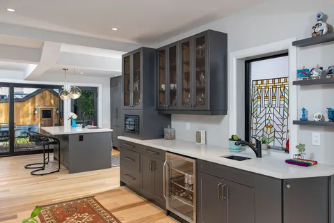 26 Mcmaster Ave, Toronto, ON M4V 1A9