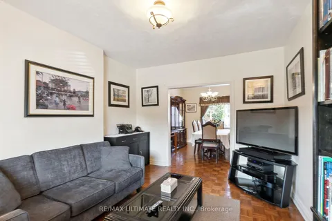 405 Northcliffe Blvd, Toronto, ON M6E 3L3