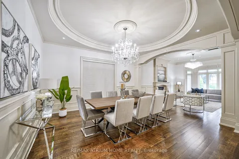 18 Heathcote Ave, Toronto, ON M2L 1Y7