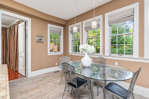 28 Joel Swirsky Blvd, Toronto, ON M3H 5Z9