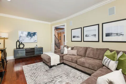 28 Joel Swirsky Blvd, Toronto, ON M3H 5Z9
