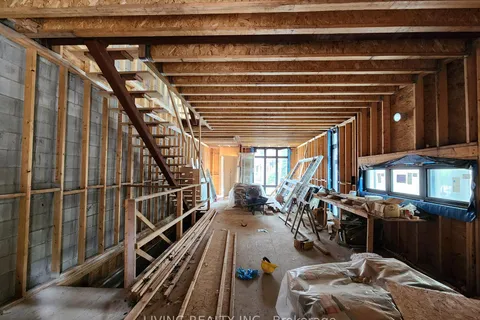 741 Richmond St, Toronto, ON M6J 1C4