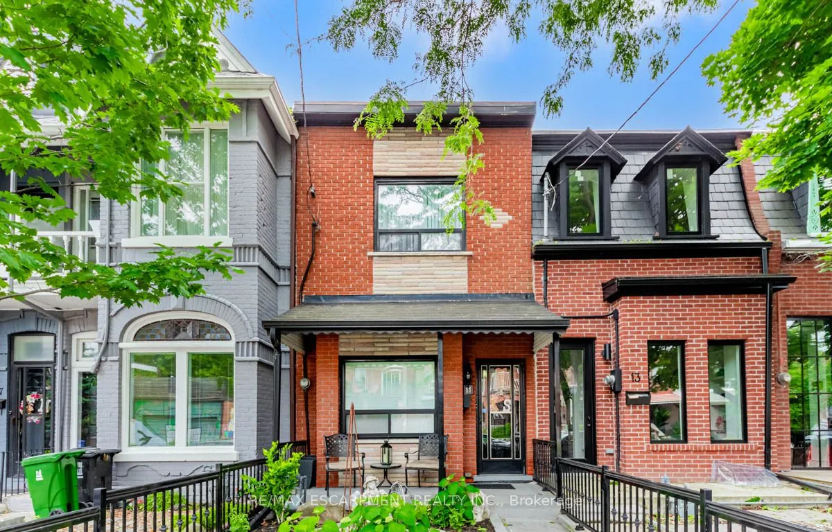 11 Alma Ave, Toronto, ON M6J 1N2