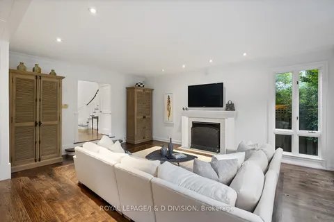 40 Glenview Ave, Toronto, ON M4R 1P6