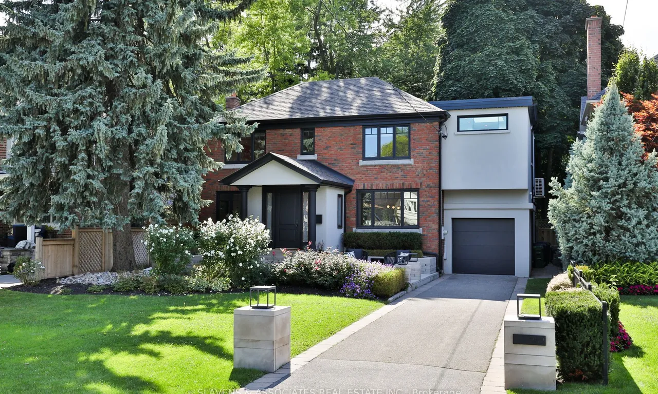 252 Yonge Blvd, Toronto, ON M5M 3J3