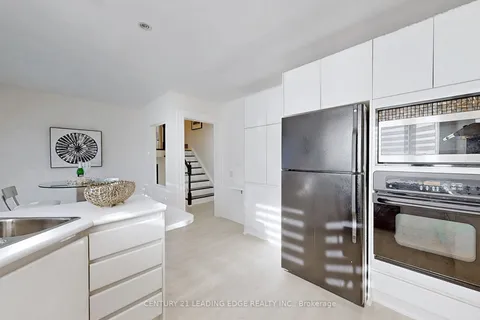 61 Laurentide Dr, Toronto, ON M3A 3E1