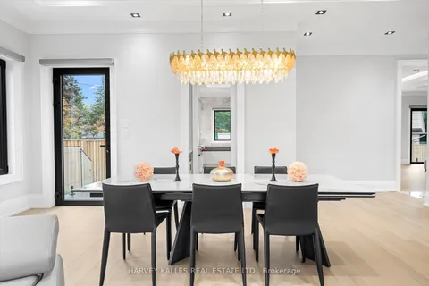 1 Silvergrove Rd, Toronto, ON M2L 2N5