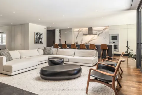 43 Old Forest Hill Rd, Toronto, ON M5P 2P8