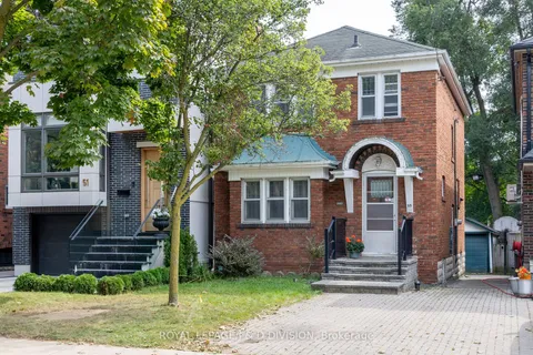 55 Roe Ave, Toronto, ON M5M 2H6