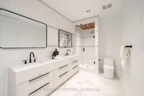 43 Bernard Ave, Toronto, ON M5R 1R3