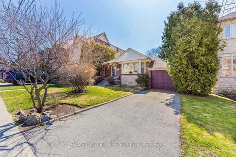 83 Dunblaine Ave, Toronto, ON M5M 2S2