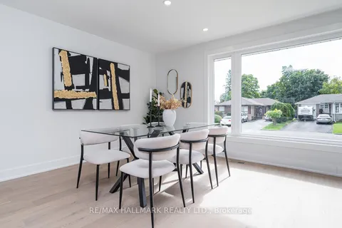 118 Clifton Ave, Toronto, ON M3H 4L3