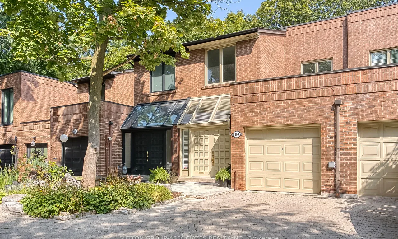 Att/Row/Twnhouse 3 bedroom 4 bathroom at 163 Lyndhurst Ave in Toronto - MLS# C9386769