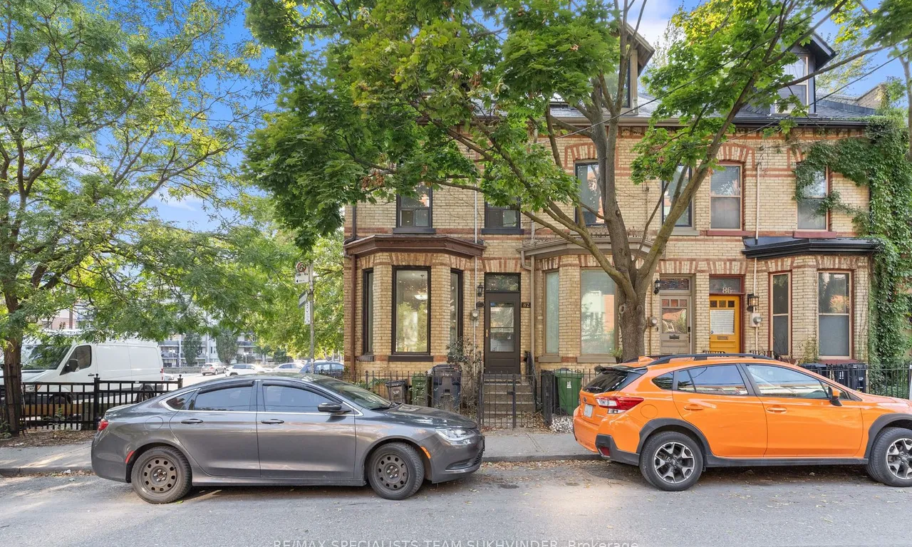 82 Bleecker St, Toronto, ON M4X 1L8