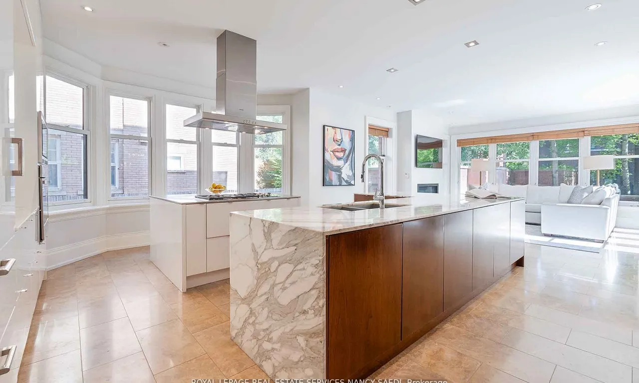 21 Elm Ave, Toronto, ON M4W 1M9