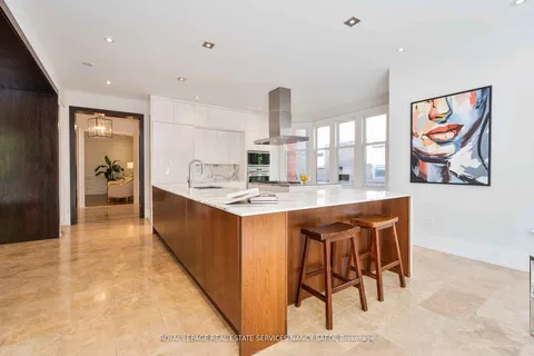 21 Elm Ave, Toronto, ON M4W 1M9