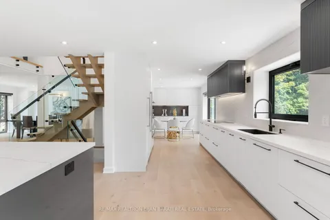 38 Woodthrush Crt, Toronto, ON M2K 2B1