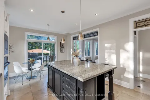 202 Cameron Ave, Toronto, ON M2N 1E5