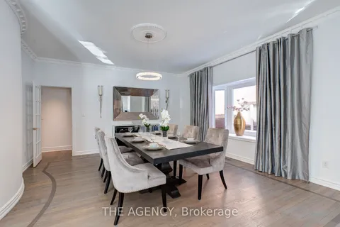 42 Grangemill Cres, Toronto, ON M3B 2J2