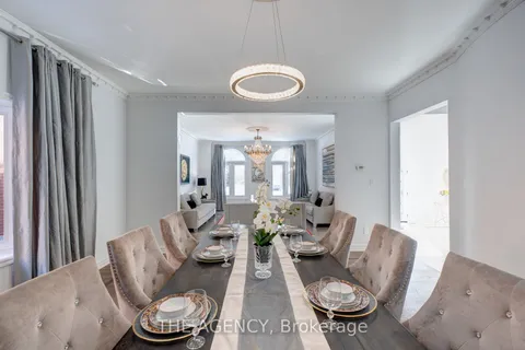 42 Grangemill Cres, Toronto, ON M3B 2J2