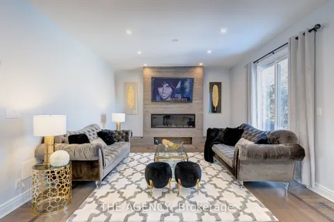 42 Grangemill Cres, Toronto, ON M3B 2J2